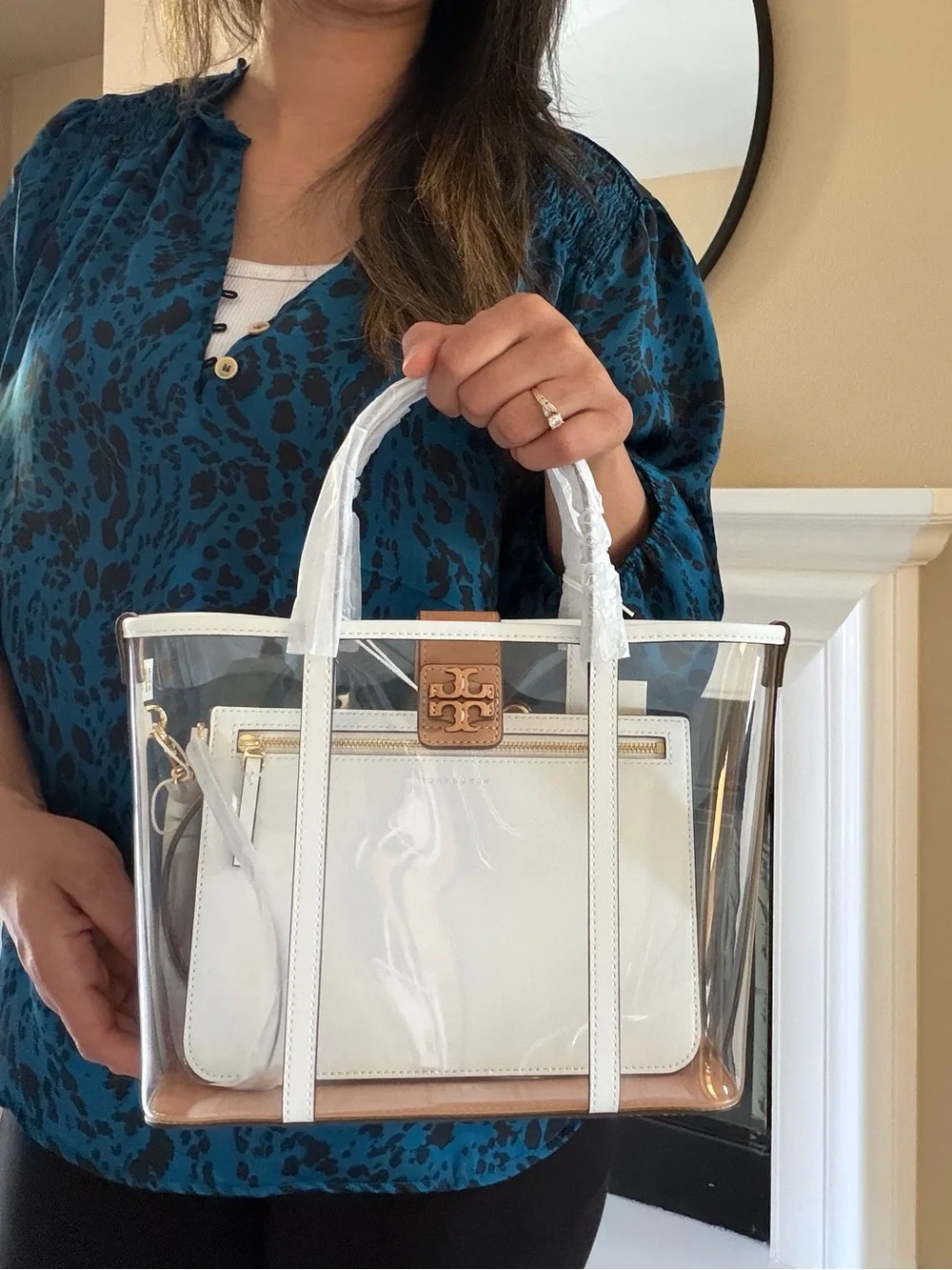 NWT , BLAKE CLEAR SMALL TOTE 156485 CLEAR / OPTIC WHITE